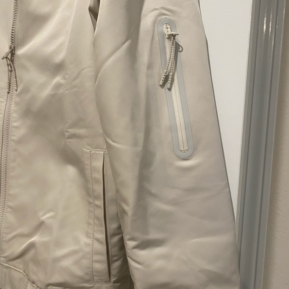 Now Balance jacket - Picture 3 of 9